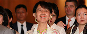 Aung San Suu Kyi bezoekt Thailand